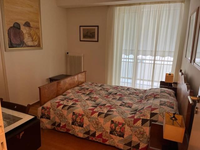 Spacious And Sunny Appartment In Cholargos Athènes Extérieur photo