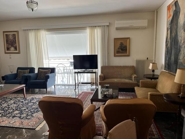Spacious And Sunny Appartment In Cholargos Athènes Extérieur photo